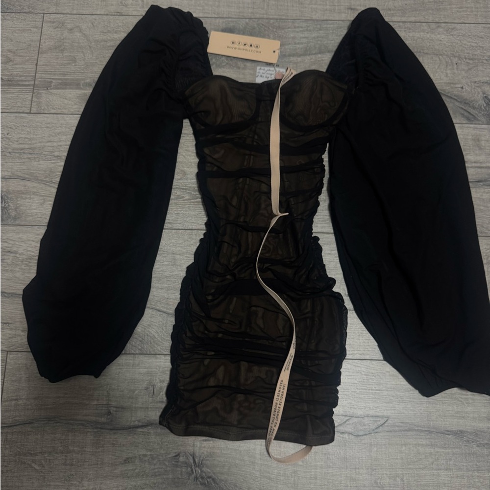 Elegant Black Dress with Puff Sleeves